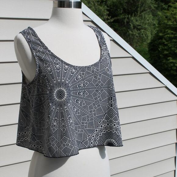 Fire Los Angeles Women's Crop Tank Indie Sleaze Vamp Whimsigoth Size Medium - Picture 10 of 11